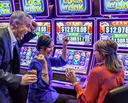 Dashboard Fortune Rabbit menampilkan saldo, taruhan, dan riwayat kemenangan di situs77